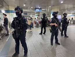 台北随机伤人事件导致4死11伤 防范"12·19"案件重演 台北安全警戒全面升级