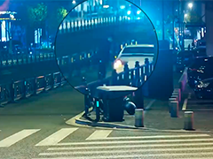 江苏南通市民街头拾金不昧 警方高效寻到失主