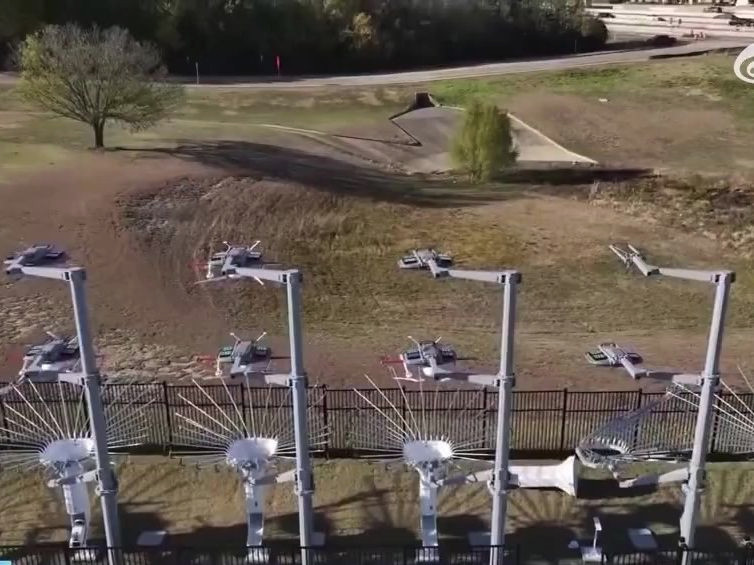 美国试点无人机送货 安全隐患引担忧