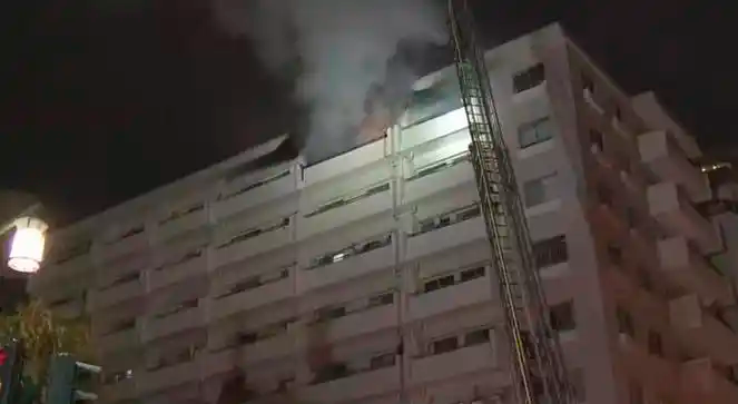 日本新潟市一公寓楼发生火灾 多人受伤