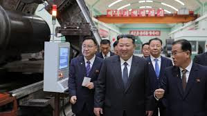 金正恩视察军工企业 了解导弹生产情况