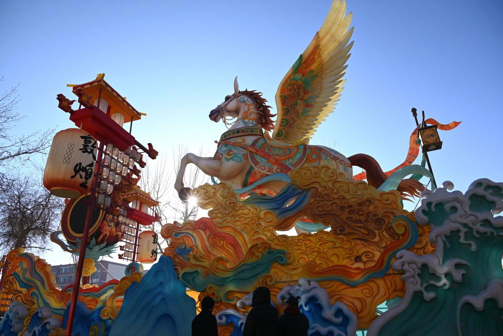 新年临近 各地节日氛围渐浓