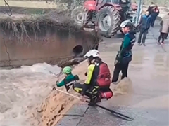 西班牙 强降雨致1人死亡 2人失踪