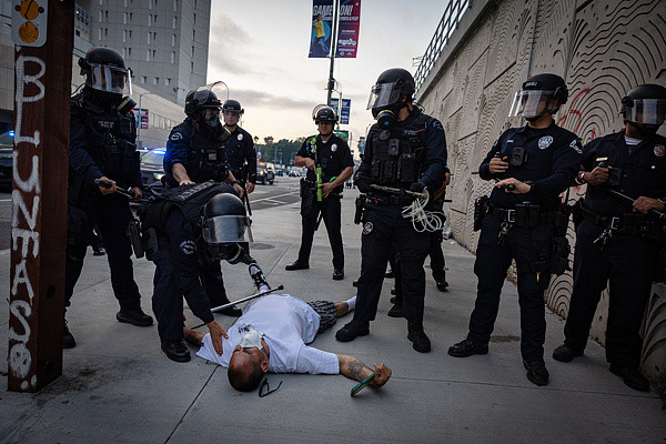 美国官员称移民执法行动不会结束