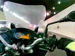 深圳交警铁骑上演早高峰"生命冲刺"