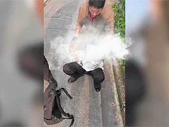 武汉民警飞身扑倒"投资专员"