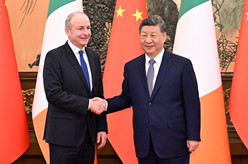 习近平会见爱尔兰总理