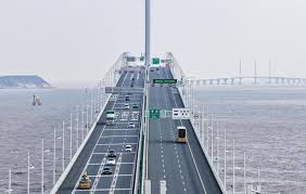 经港珠澳大桥出入境人数突破1亿人次