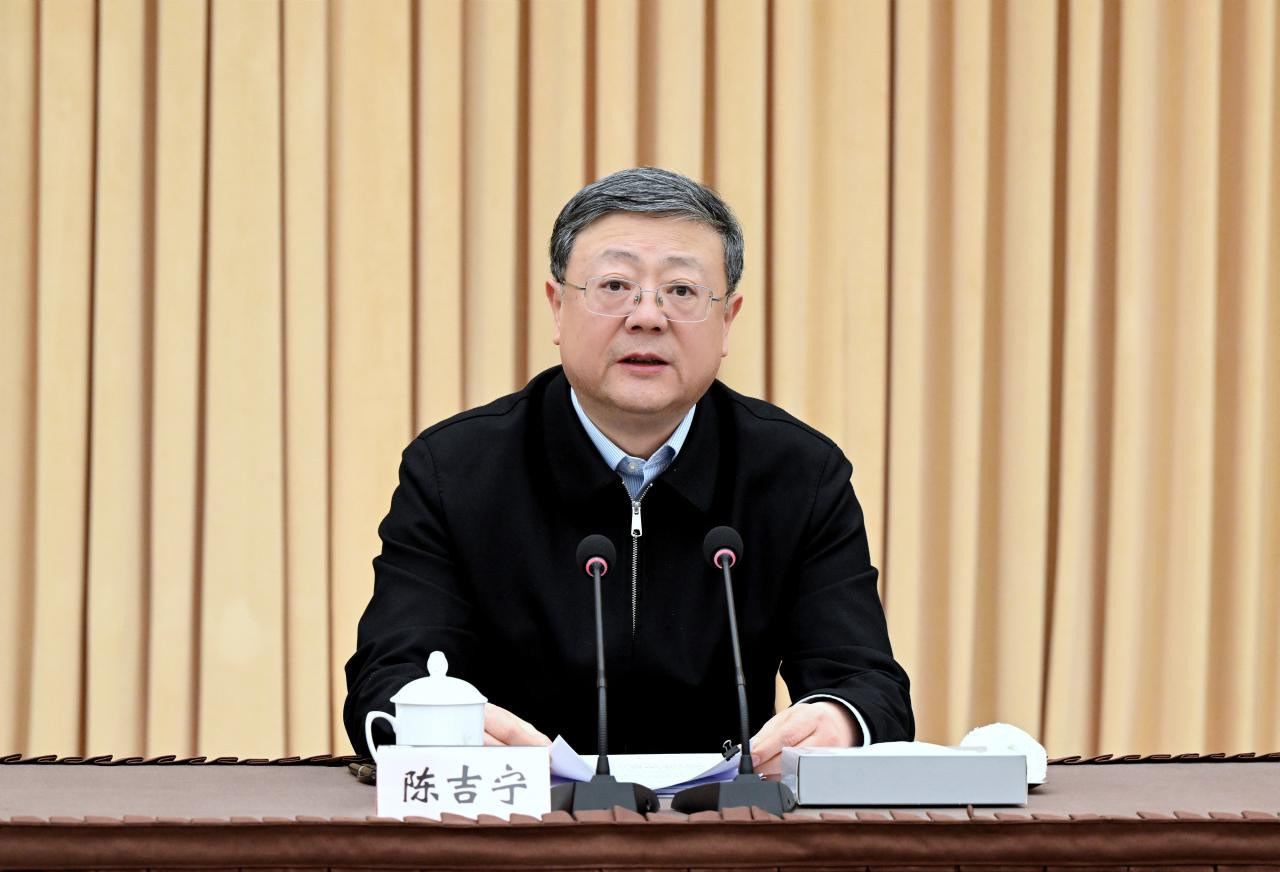 陈吉宁与中央主要新闻单位驻沪机构负责人座谈