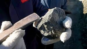 我国铬铁矿与非常规油气勘查双获突破