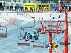 新疆阿勒泰新雪季将军山滑雪场游客已超50万人次