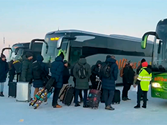 严寒致航班停飞 数千游客被困芬兰北部