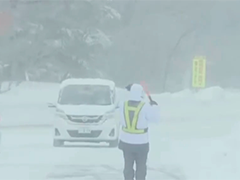 日本海沿岸多地暴风雪持续至本周初