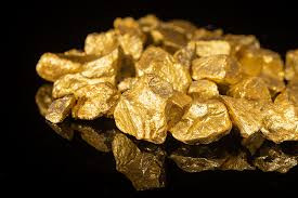 全球避险情绪升温 金银价格创历史新高 黄金价格一度突破4610美元盎司