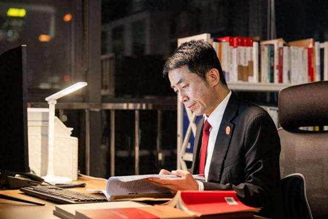 丁宇翔:笃行为民司法 守护公平正义