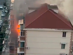 居民家中突发火灾 消防接报到场处置