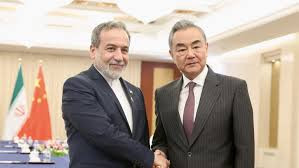 王毅同伊朗外长阿拉格齐通电话