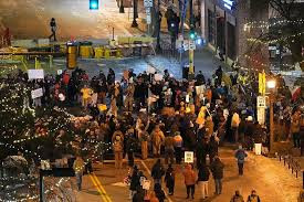 美国明州国民警卫队进入明尼阿波利斯协助治安