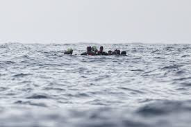 意大利媒体报道 一移民船在地中海海域沉没 50人下落不明