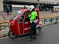 残疾车非法改装非法客运 闵行警方开展专项整治