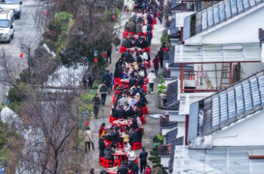 节前消费升温 市场供销两旺