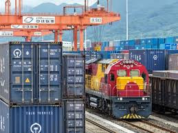 我國"絲路海運(yùn)"航線集裝箱吞吐量累計(jì)超2600萬標(biāo)箱