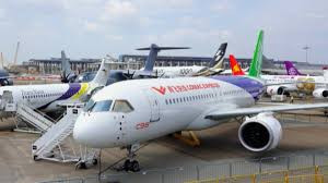 第十屆新加坡航展開幕 國產(chǎn)商用飛機(jī)C919和C909聯(lián)袂亮相