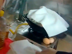 老人外出忘關(guān)灶頭 民警快速消除隱患