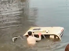 車輛落水兩人被困 熱心市民緊急施救