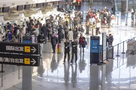 春運(yùn)遇寒潮 交通部門護(hù)航群眾溫暖出行