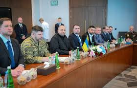 俄美乌举行新一轮三方会谈