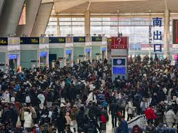 春运客流持续增长 重点区域增加夜间运力