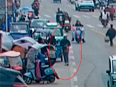 "马大哈"车主停车不落锁 高档香烟转眼被顺走