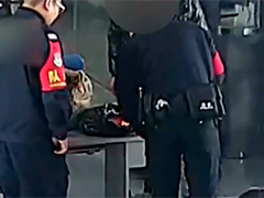 携带烟花爆竹进站 多人被处罚