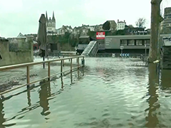 法国昂热市遭遇严重洪灾