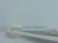 陕西雨雪天气影响返程 交通部门全力护航