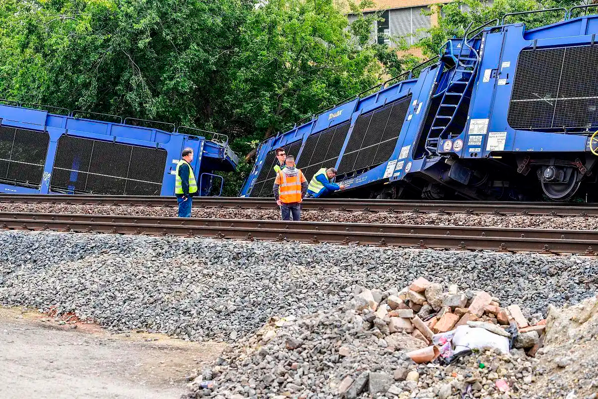 日本新干线车厢分离事故中电路板或超期