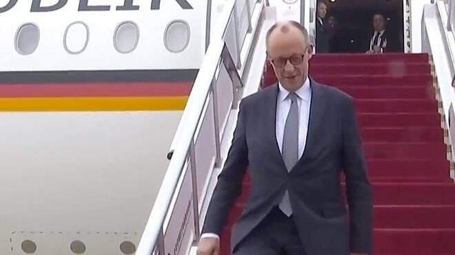 德国总理默茨抵京 开启任内首次访华
