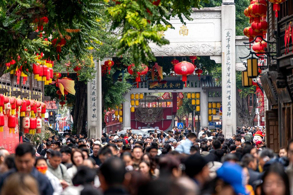 春节假期超28亿人次出行 "流动的中国"生机勃勃