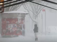 美国冬季风暴肆虐 数千航班取消 近45万用户停电