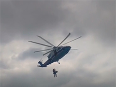 渔民被网绳击伤 直升机海上转运