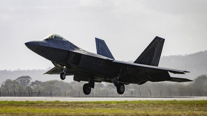 据英国《金融时报》报道 美军仅能维持4至5天对伊朗高强度空袭