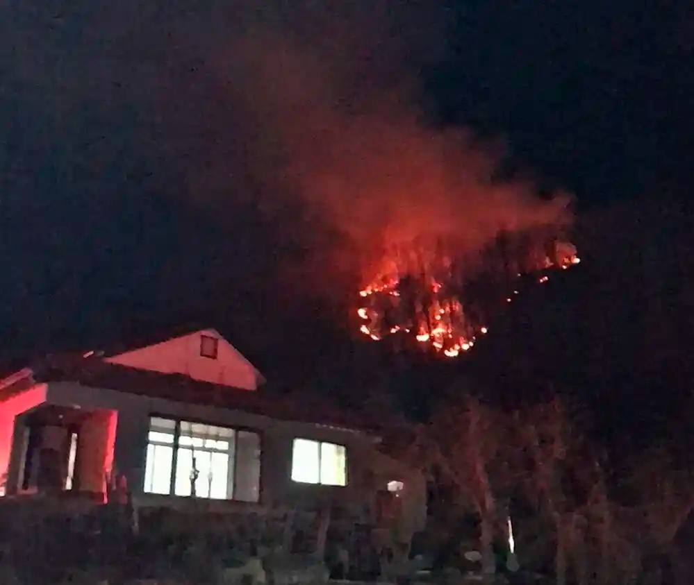 韩空军一架F-16战机坠毁 飞行员逃生