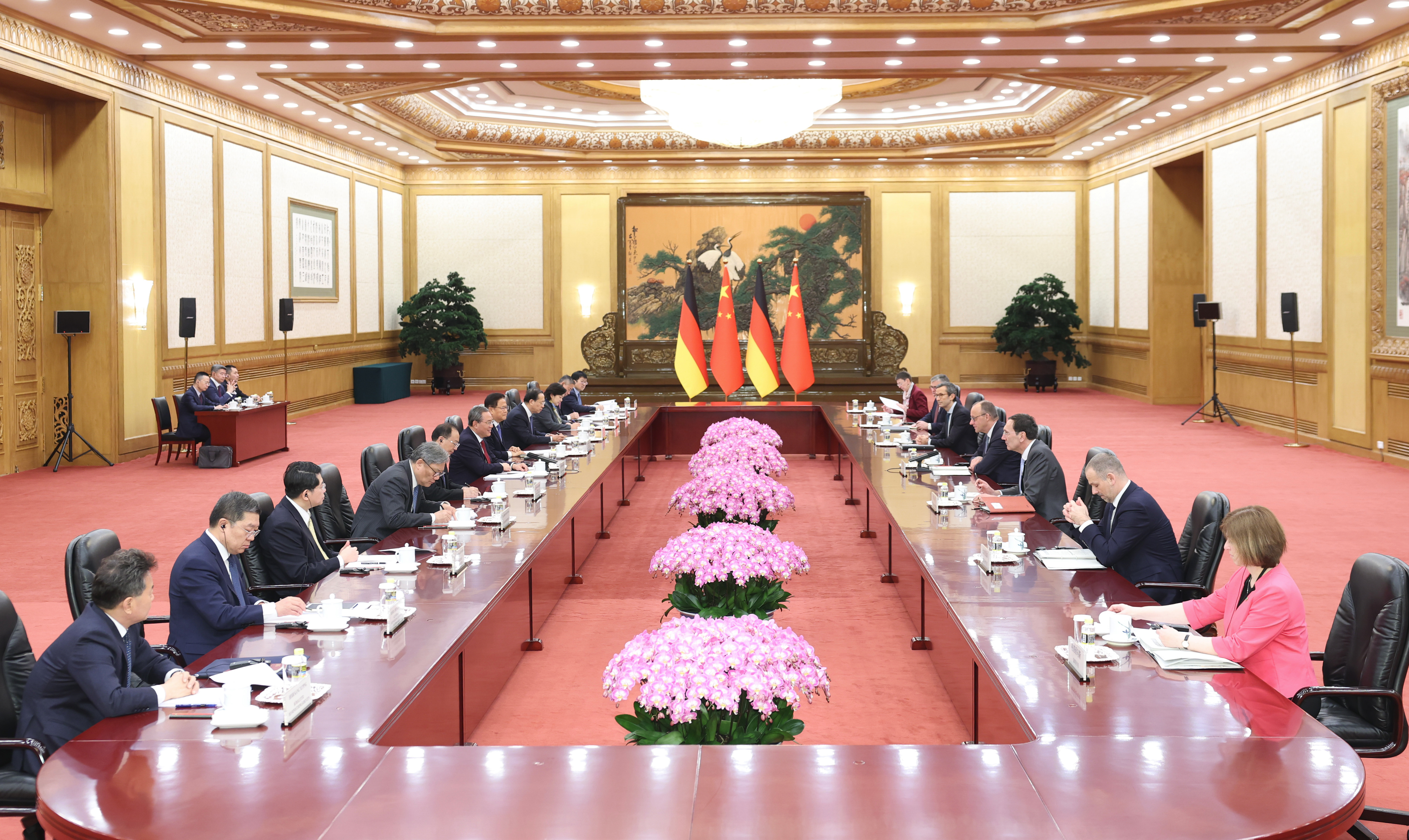 李强同德国总理会谈