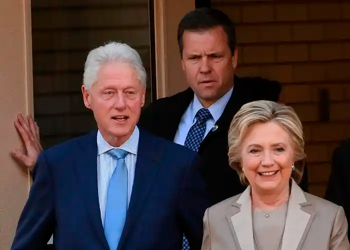 克林顿夫妇将就爱泼斯坦案作证