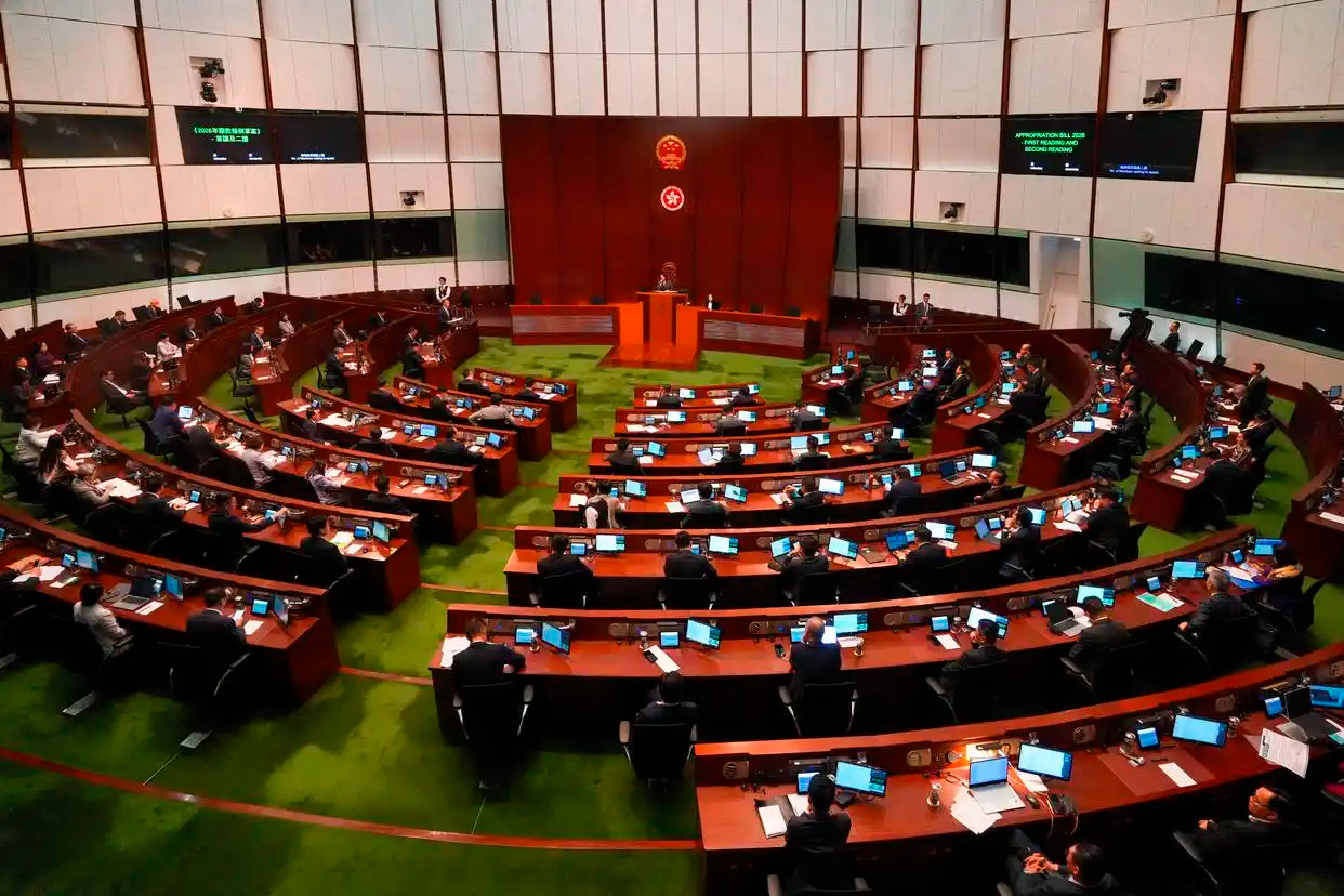 香港发表新财政年度预算案