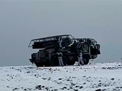 俄称控制扎波罗热地区一居民点 乌称拦截俄军大量无人机