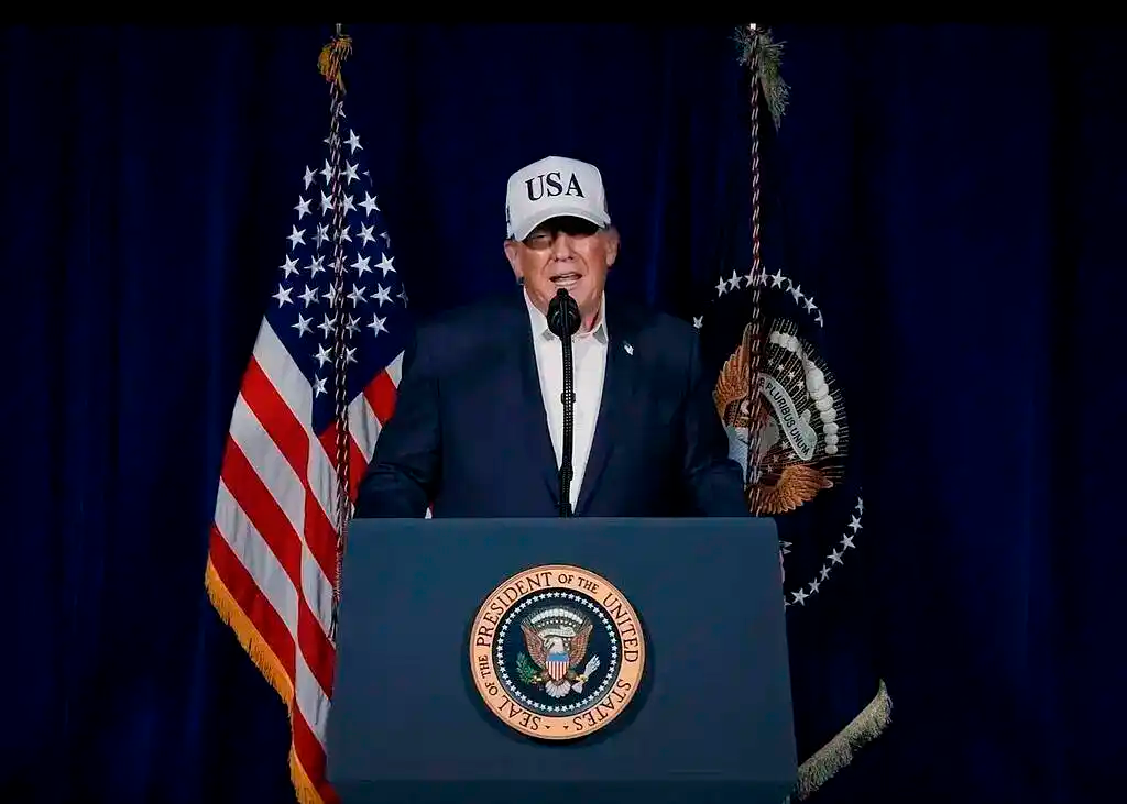 特朗普称美方"基本摧毁"伊朗海军总部