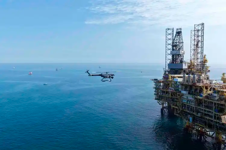 我国海上油田首次实现无人机规模化作业