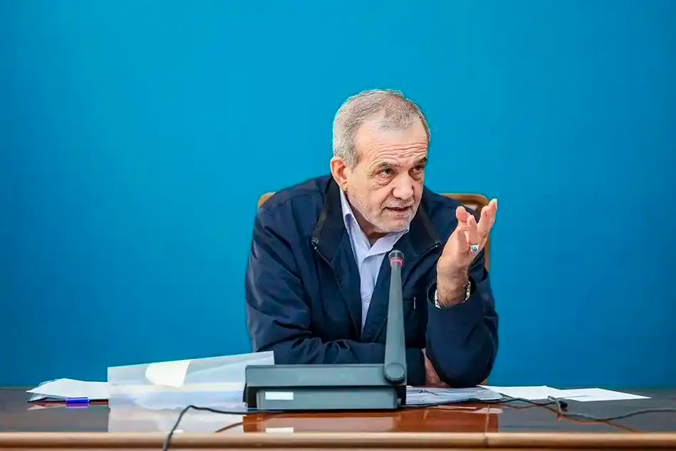 伊朗总统:临时领导委员会已开始工作